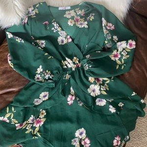 Green floral dress size small long sleeve